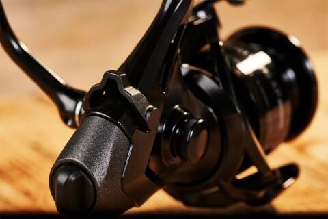 Okuma Dyna Drag XP-7000 Baitfeeder Olta Makinesi
