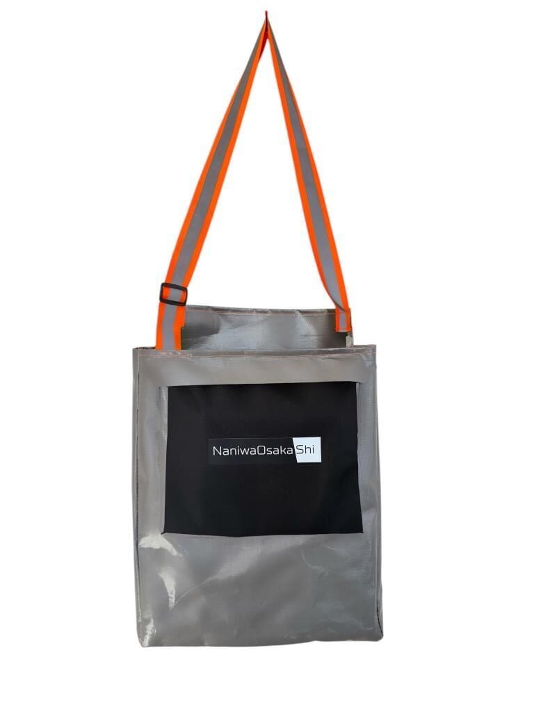 NaniwaOsakaShi  Balık Ve Malzeme Çantası