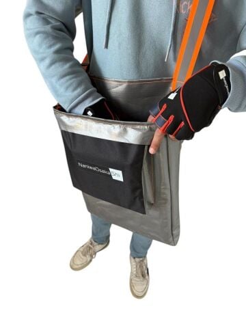 NaniwaOsakaShi  Balık Ve Malzeme Çantası