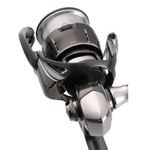 Daiwa Luvias 24 LT 2000S P Spin / LRF Olta Makinesi