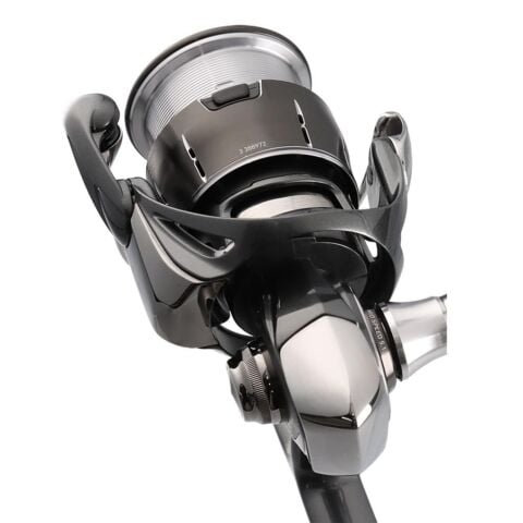 Daiwa Luvias 24 LT 2000S P Spin / LRF Olta Makinesi