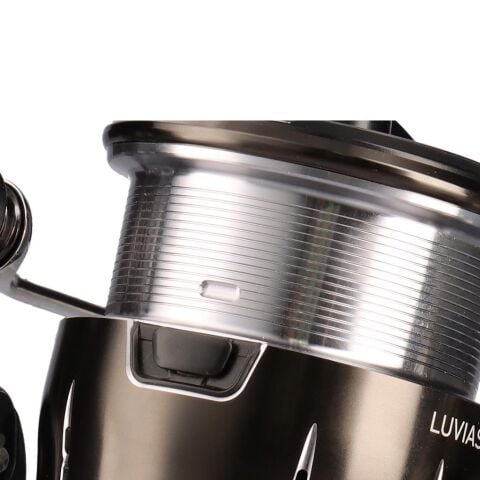 Daiwa Luvias 24 LT 3000 PC Spin Olta Makinesi